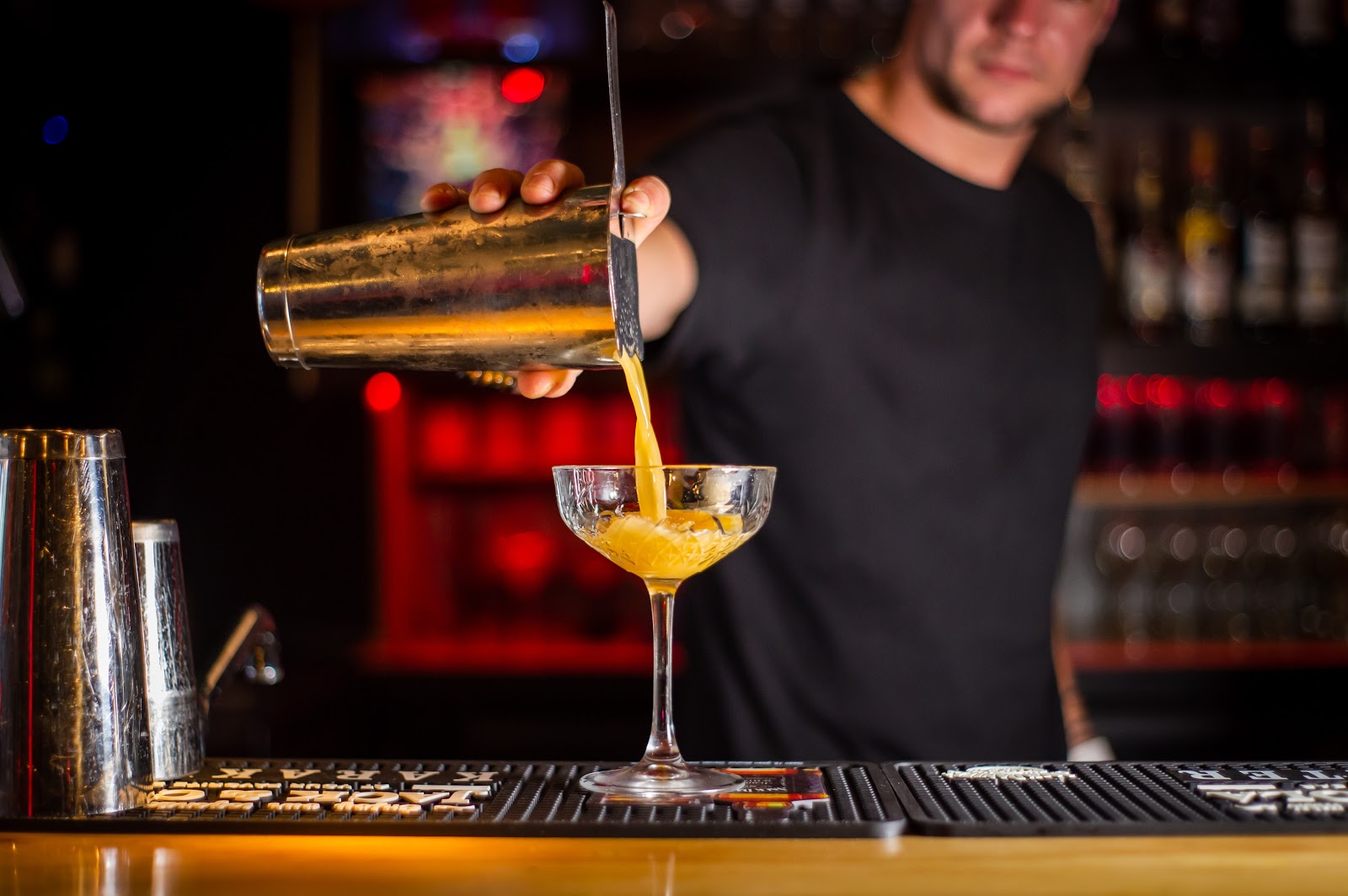 How Can Hiring a Professional Bartending Service Help You Throw a Better Party? Pour Bar Services